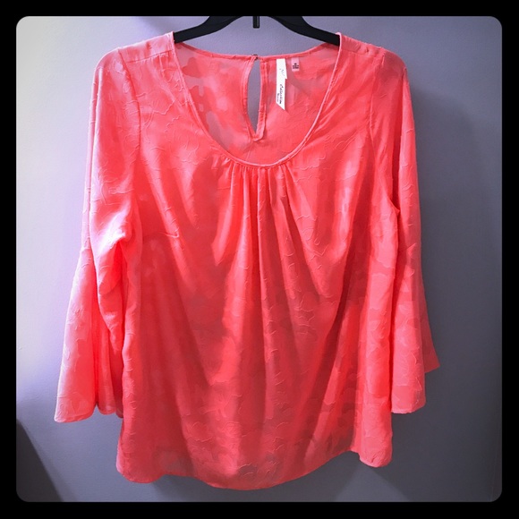 NY Collection Tops - Flowy coral top! 🍑🏝